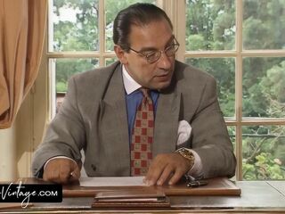 The Nymphomaniac Secretary