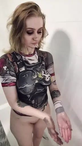 Cosplay Tiny Tina Body Paint Shower Play