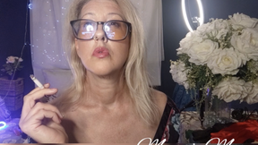 Maggie Moon giving JOI with Countdown whilst Smoking