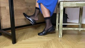 MRS MAGGIE OFFICE SHOEPLAY IN LOAFERS SEXY MATURE FEET - MP4 HD