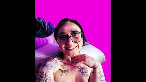 first time! newbie goth slut fan gets thick facial