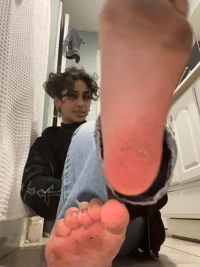 Dirty Latina Soles Humiliation/Worship