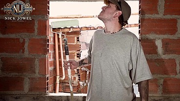 The boss Ambar Prada catches and fucks the perverted bricklayer