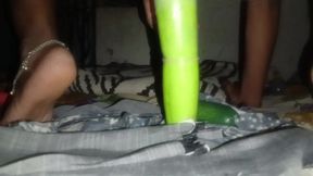 Bhabhi ko bahut maja aaya looki se pura lokki chut me dal diya