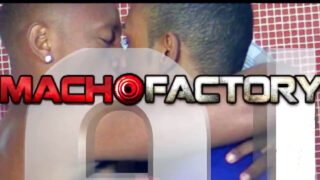 Szopás, lovaglás, pár, fekete, arcra lövés – tetovált Santi Konnor és Carlos Leao, nagy fekete fasz anális szexet kapnak