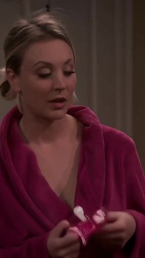 Celebrity Kaley Cuoco shows off her titty drop