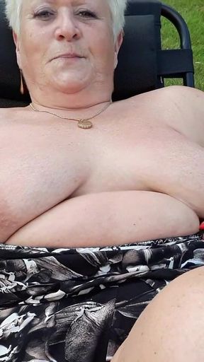 Relaxed Play in the Garden