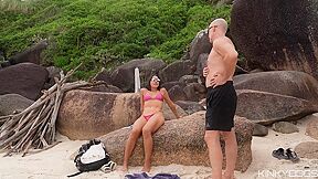 Encuentro A Mi Amiga En Playa Nudista Y Termina Desnuda En Mi Cama (novela - Capitulo 3)