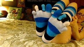 adalynnx-fisty fun in my toe socks