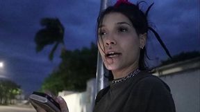 Fudendo a novinha que encontrei na parada de onibus depois do trabalho