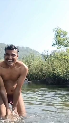 River advanture jordiweek video shoot korte time achanak camera Pani me gir goya   Clip 1