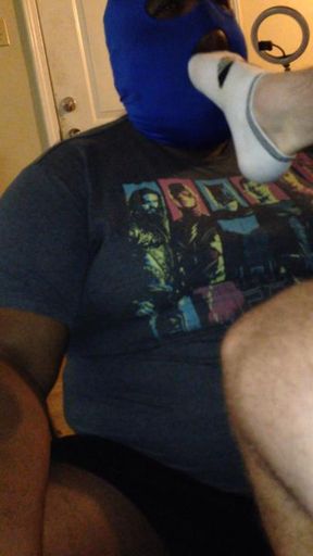 Sub worship my socks while I relax