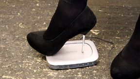 working netgear router crush in black metal tipped stilettos