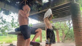 2 heteros perdidos no mato fazem broderagem ao vivo