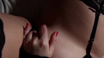 CUCKOLD BY PHONE AND FUCK