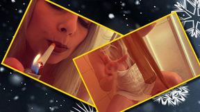 Pantyhose, smoking and desperate yelow juice