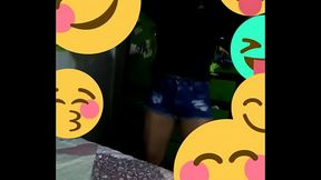 China asiendome un baile