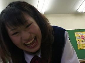 Story Of Two Sisters To Destroy The Testicles Of A Strict Father - Sister Kick Fri, Rush Out Of The House