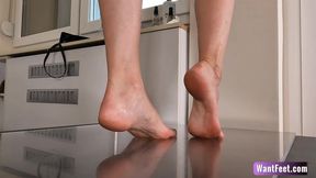 Tiptoe Goddess High Arches - Barefoot - HD MP4