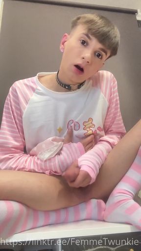 Cute Femboy in Pink (jerk off)