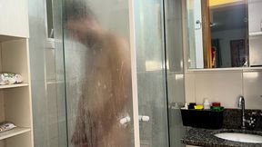 twink safado vendo cunhado no banho