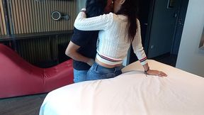 me culeo a madre soltera que conoci por internet y quedamos en vernos en un hotel a cambio de una ayuda economica.