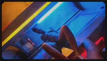 Sultry Brunette's Solo Fun in the Solarium