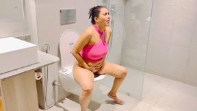Sonya's Toilet Girlfriend Experience - Pee Holding for You
