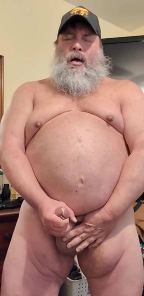 Fat Stepdaddy Bear Bates on Cam