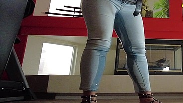 Desperate to pee Vika vs Straitjacket