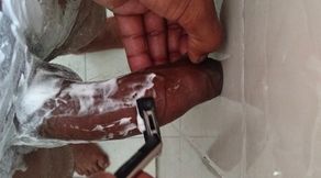 Cum during shaving of big cock