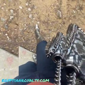 Dirty boot cleaner