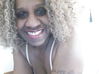 Beauties vs Little Schlongs