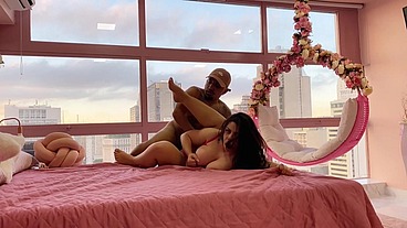 PISTOLINHA ME LEVOU PRO MIRANTE E ME COMEU GOSTOSO