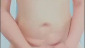 joven milf mexicana culo gordo big butt big ass quitandose toda su ropa en el bano de su oficina ensena todos su culo gordo y tanga se quita su ropa