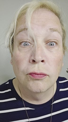 Tiff feeling flirrtu