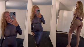 puis direction un grand sexshop sur pigalle pour essayer differentes tenues ...