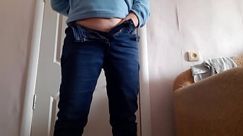 I cum in wet jeans