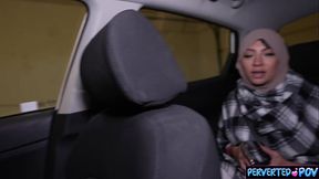 Arabic MILF seduces her Russian driver