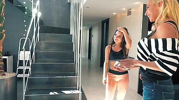 Too hot to work out - Villa of Sins scene 2