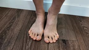 CHINESE FEET | Wendi Love