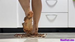 Paty Barefoot Cake Crush - Food Squish - HD MP4