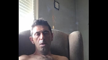 Buena paja en el sof&aacute_