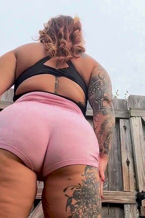 Seducing the Trainer: Working Out on Your Cock