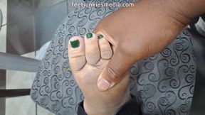 Kelly's Meaty Soles Rubbing Meet up