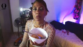 I eat a delicious dish