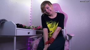 She&#039;ll Buy You Baldur&#039;s Gate if You Jerk off for Her