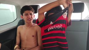 Os Irmos Jogando Futebol Acabou Numa Foda No Carro