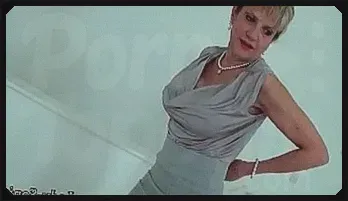 Lady Sonia's Sensual Handjob – British Blonde Delight