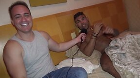 Uma Experiência de Papomix Inesquecível: Amadores Gays em Sessão de Sexo Hardcore Gay